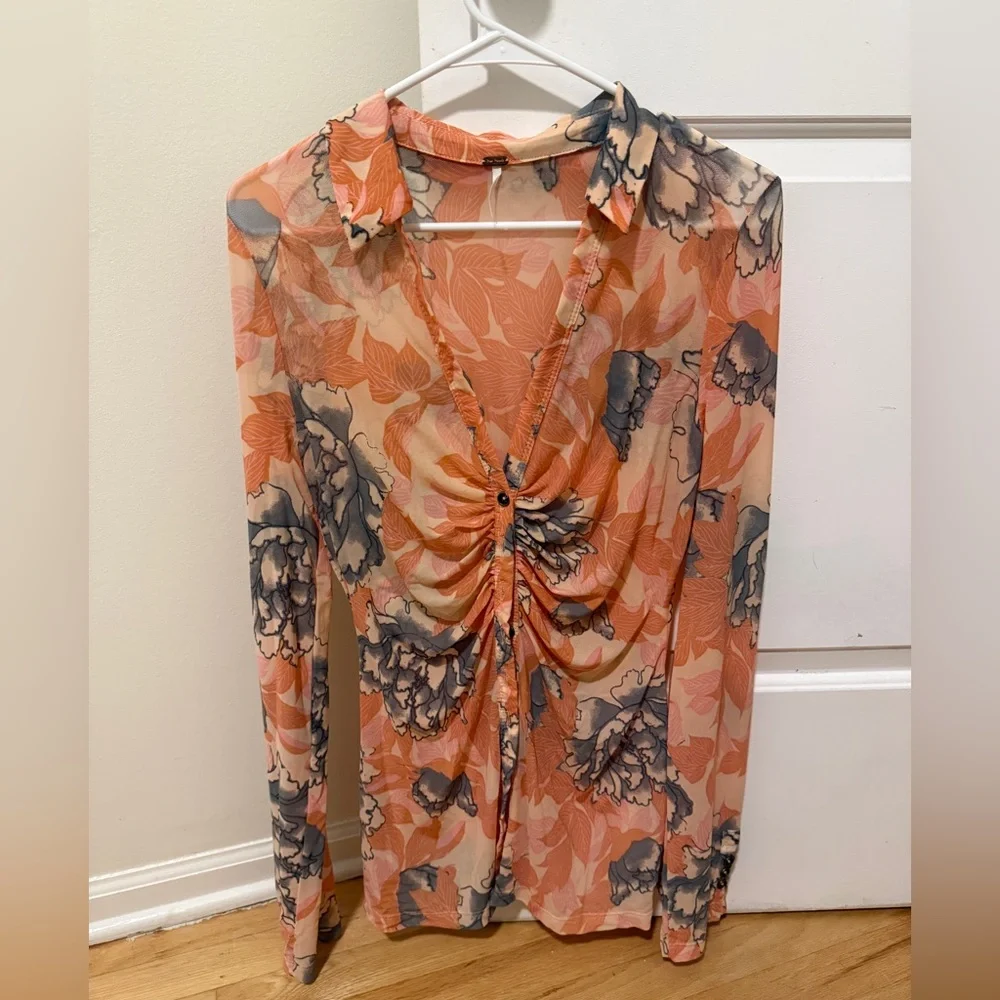 Floral Ruched Long Sleeve Blouse - Picture 1 of 4